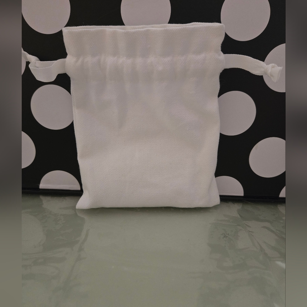 ✨️Dior Pouch✨️ - Picture 2 of 2
